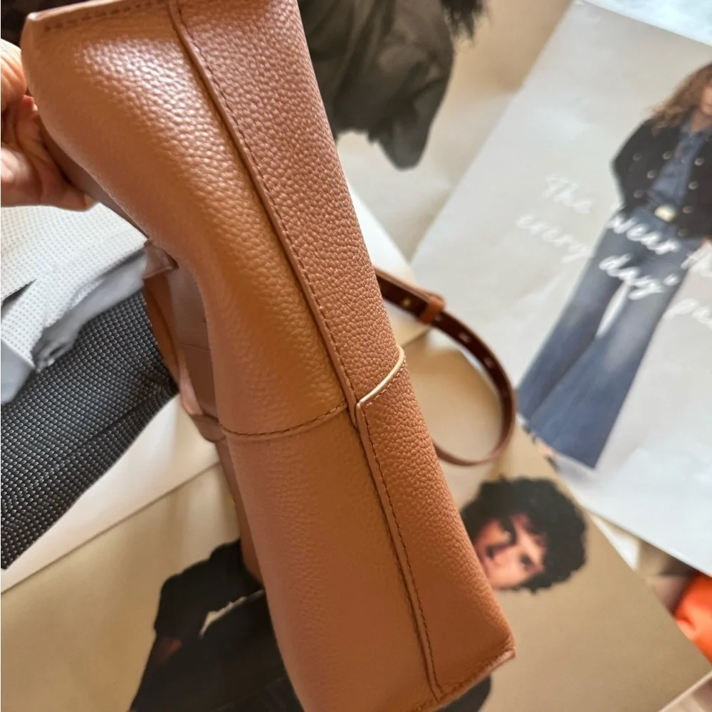 LOFT Tan Leather City Tote Bag 🪴price is firm🪴 - Picture 2 of 6
